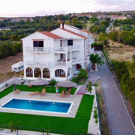Apartmani Viktorija Vrana  외부 사진