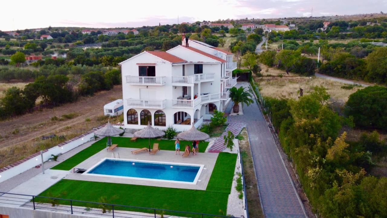 Apartmani Viktorija Vrana  외부 사진